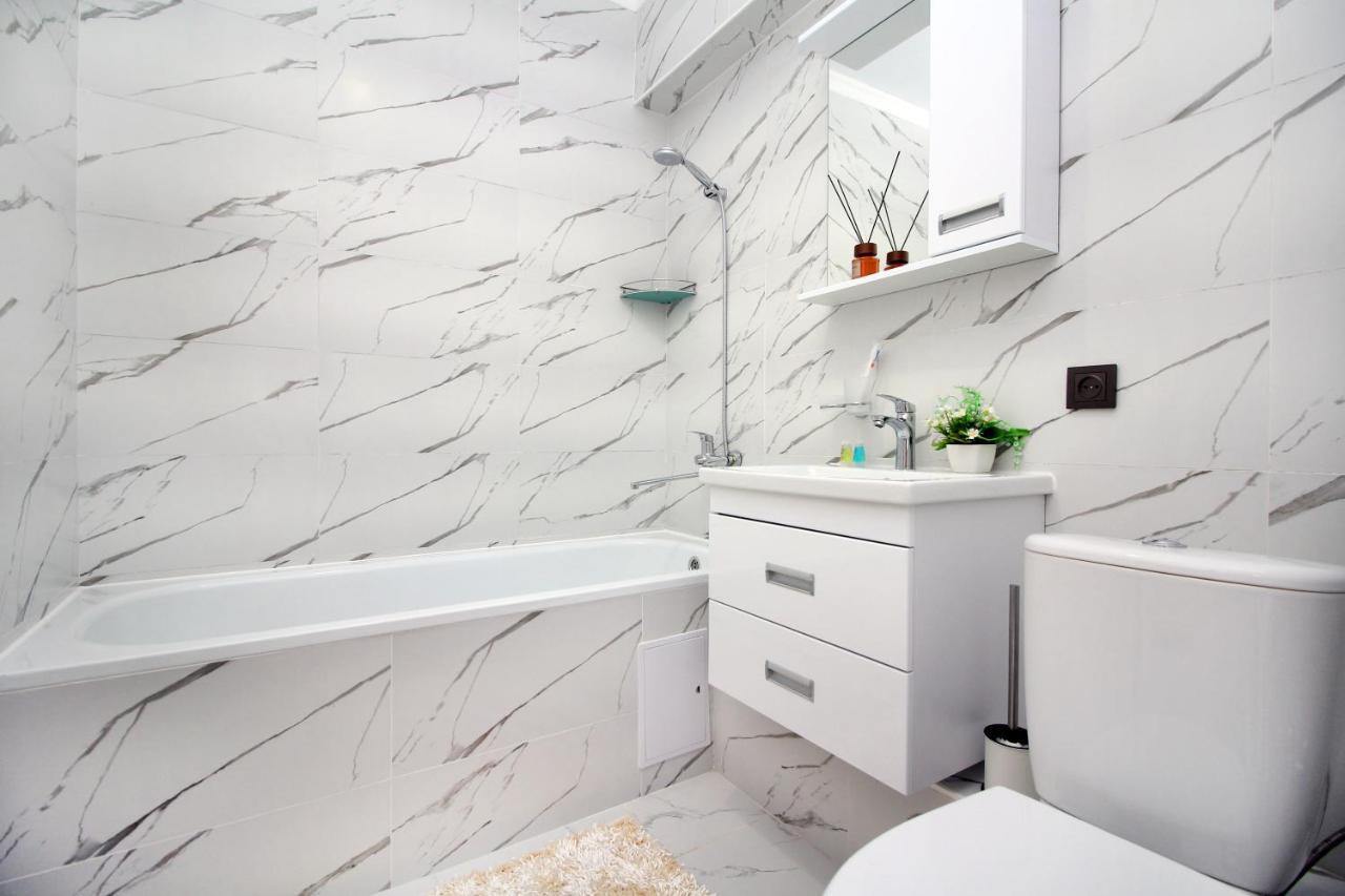 Cozy Studio In The Best Area! 4 Almaty Exterior photo